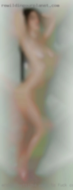 archGarnett1964 want to fuck cougars tonight