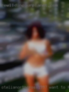 Otelianorthcross1997 want to fuck cougars tonight